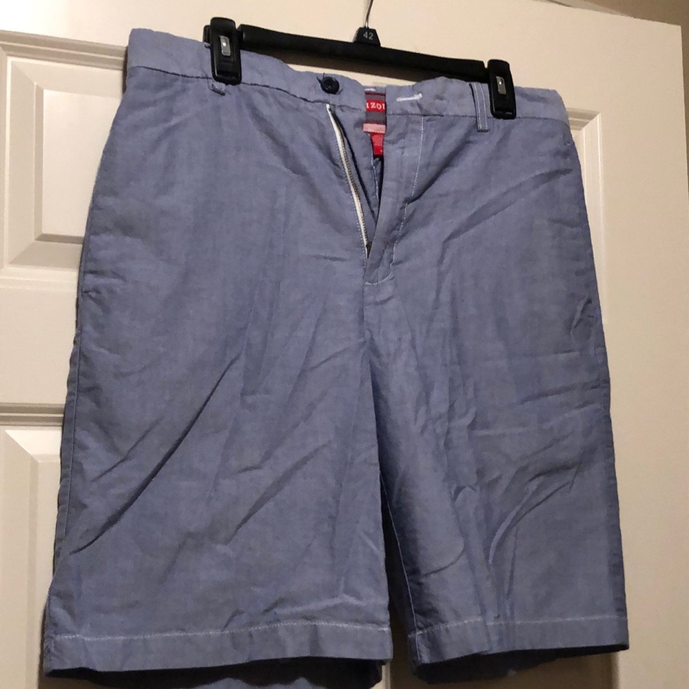 Men’s iZod Shorts - size 32 - light blue